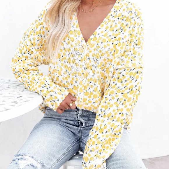 VICI Women's NWT NEW! Fresh as a Daisy Button Front Knit Cardigan Yellow… - Picture 6 of 14